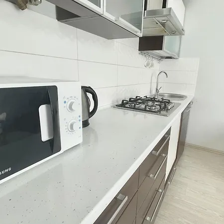 на дорошенка 1, краща локація,центр * Lviv