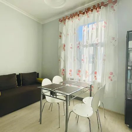 на дорошенка 1, краща локація,центр