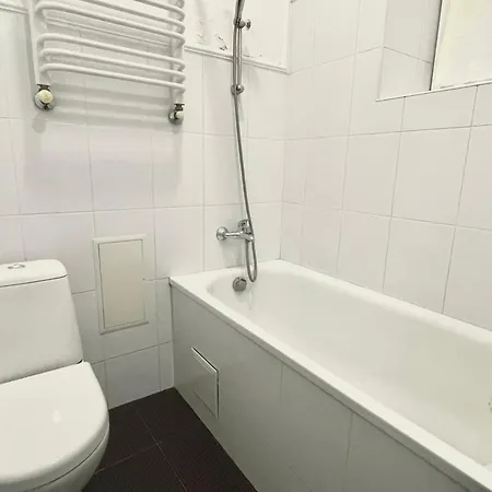 на дорошенка 1, краща локація,центр