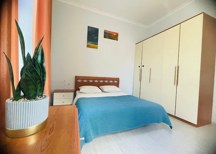 на дорошенка 1, краща локація,центр Apartamento Leópolis