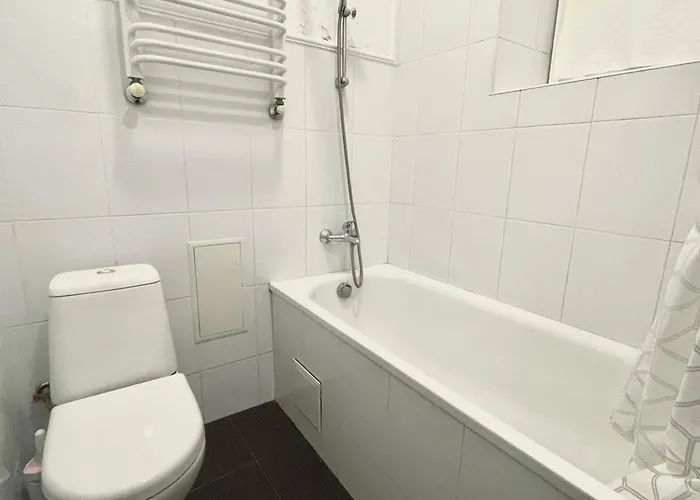 на дорошенка 1, краща локація,центр