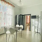 на дорошенка 1, краща локація,центр Leópolis