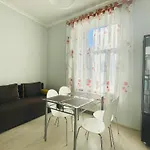 на дорошенка 1, краща локація,центр