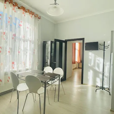 на дорошенка 1, краща локація,центр إلفيف