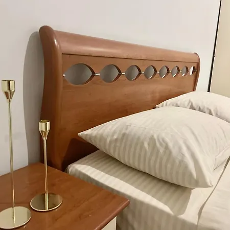 на дорошенка 1, краща локація,центр Apartamento Leópolis